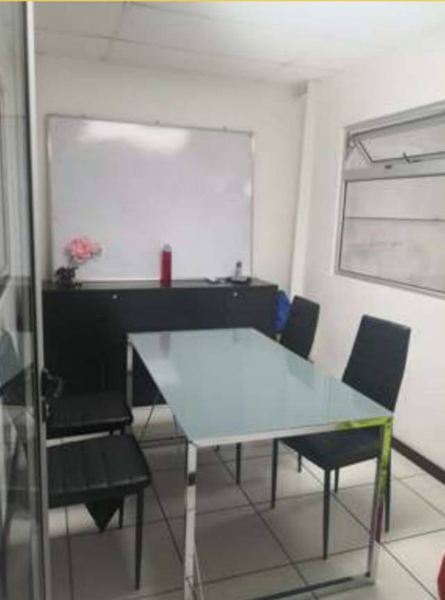 Renta oficina en zona 17 Calzada La Paz - Miniatura 3