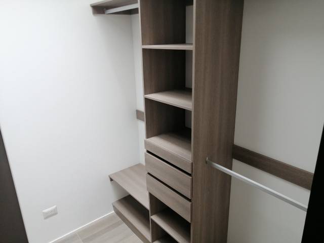 MODERNA CASA PARA ESTRENAR EN VENTA EN ZONA 15 - Miniatura 8