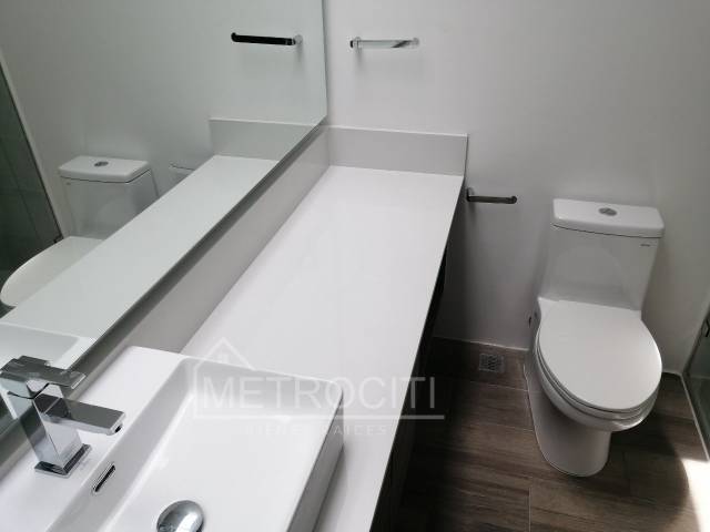 MODERNA CASA PARA ESTRENAR EN VENTA EN ZONA 15 - Miniatura 7