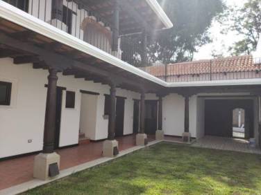 CityMax Antigua vende casa independiente en Antigua Guatemala - Image 1
