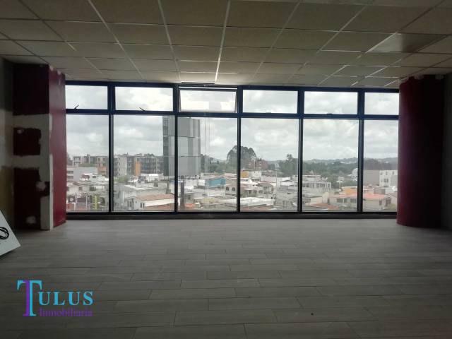 Oficina en renta en zona 10 Guatemala - Miniatura 5