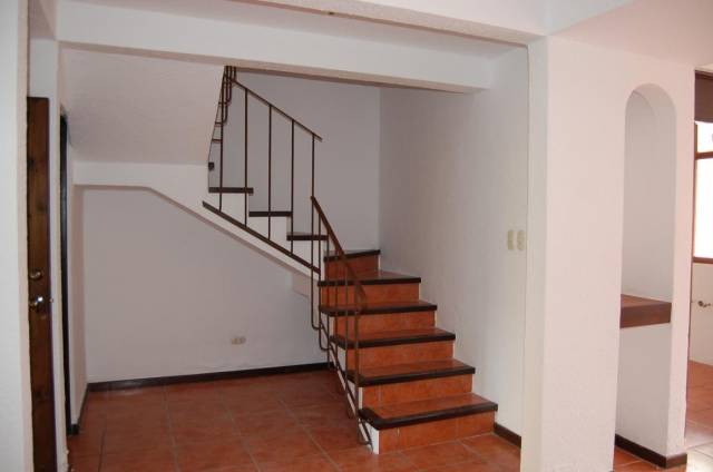 CityMax Antigua vende casa en residencial de San Lucas - Image 2