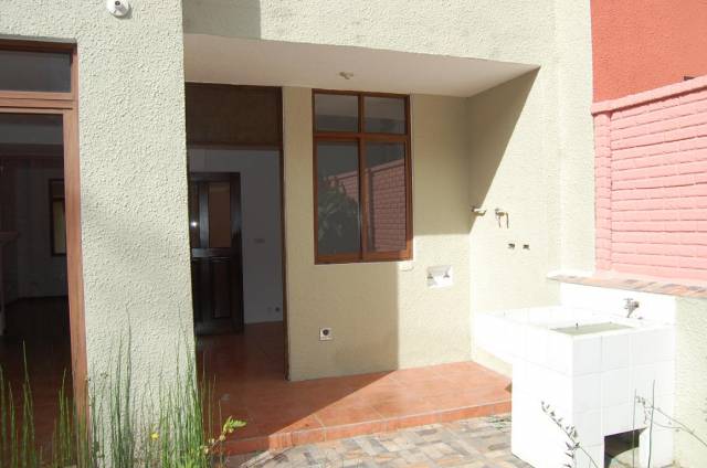 CityMax Antigua vende casa en residencial de San Lucas - Image 3
