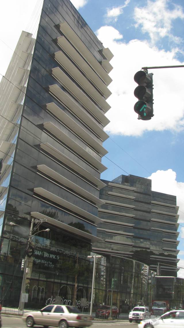 OFICINAS - DESIGN CENTER - Miniatura 2