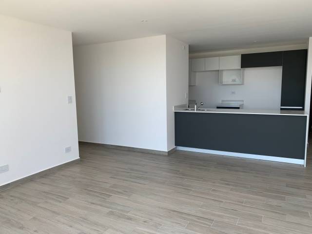 Alquiler apartamento nuevo en zona 15 - Miniatura 2
