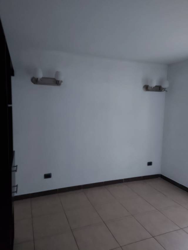 Venta Apartamento zona 11 - Image 5