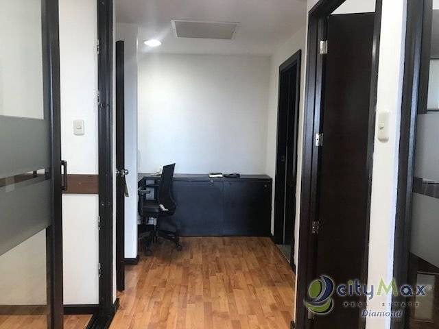 Alquiler oficina amueblada con espacios divididos en zona 15 - Image 2