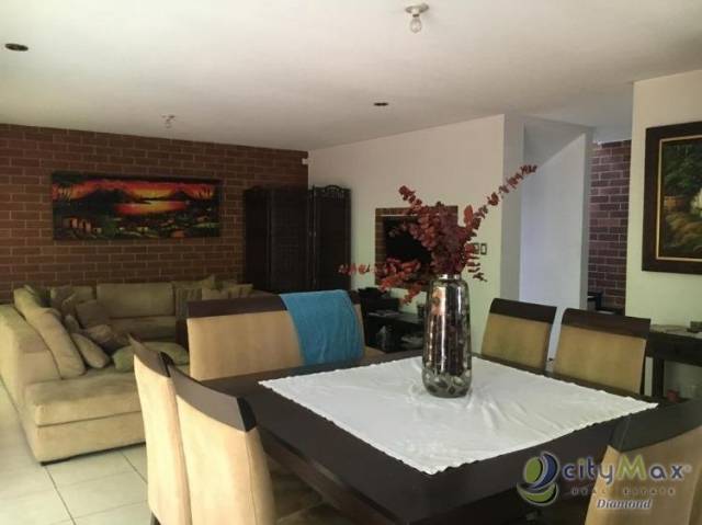 Venta Casa ubicada en área de Kanajuyú zona 16 - Image 4