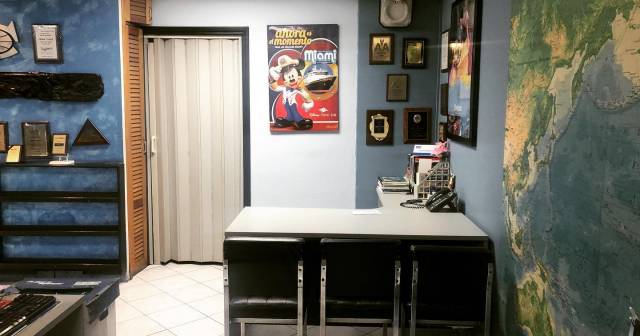 Hermosa oficina en Edificio Avenida zona 10 - Miniatura 2