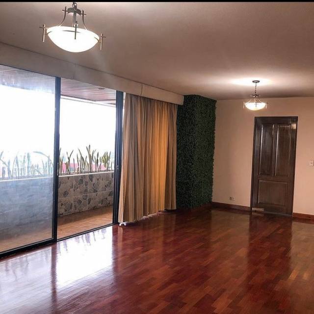 Apartamento Via Maris zona 10 - Image 2