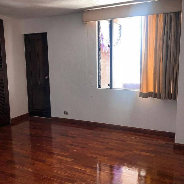 Apartamento Via Maris zona 10 - Image 3
