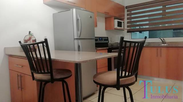 Apartamento amueblado en renta en zona 11 - Image 2