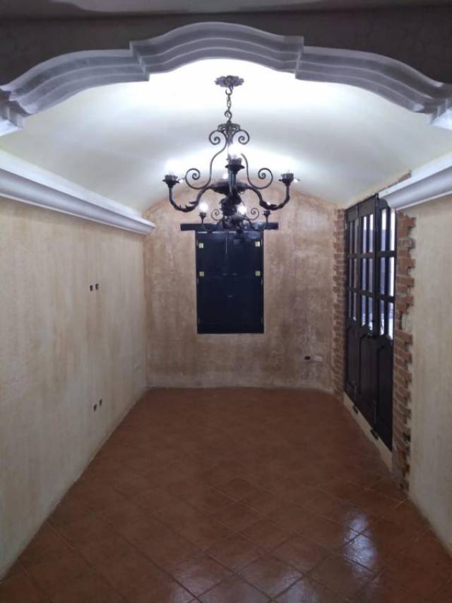 CityMax Antigua renta casa amplia en San Miguel Escobar - Image 3