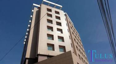 Edificio en renta en zona 10 sobre bulevard los proceres
