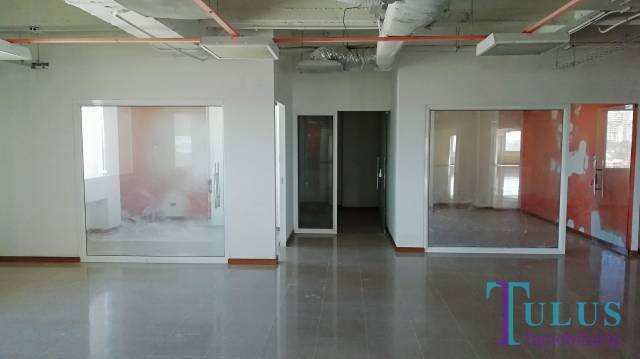 Edificio en renta en zona 10 sobre bulevard los proceres - Image 3