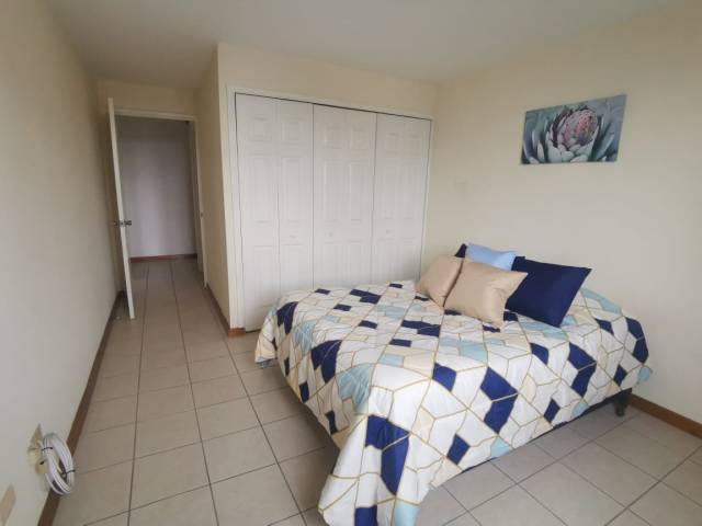 Alquiler apartamento amueblado en zona 14, ideal parejas y solteros - Image 3