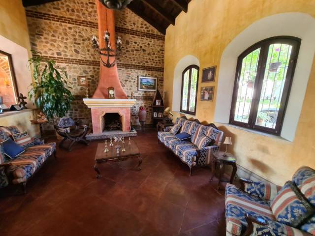 CityMax Antigua renta casa en San Jerónimo, Antigua Guatemala - Image 2