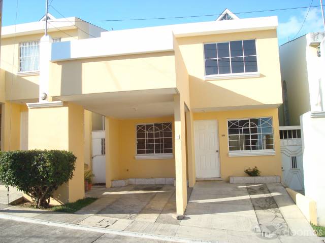 ALQUILO CASA GRANDE EN CONDOMINIO PRIVADO VILLAS DE FATIMA BOCA DEL MONTE VILLA CANALES.