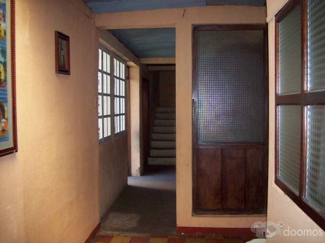 VENDO CASA EN ANTIGUA GUATEMALA - Image 1