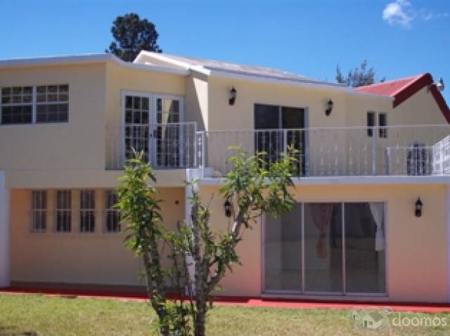VENDO HERMOSA CASA CON GRAN TERENO - Image 3