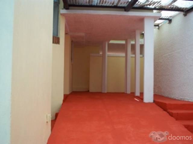 VENDO HERMOSA CASA CON GRAN TERENO - Image 5