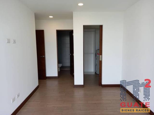Apartamento de 82.76 m2 de construcción en Venta, Zona 15 - Image 4