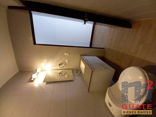 Apartamento de 82.76 m2 de construcción en Venta, Zona 15 - Miniatura 6
