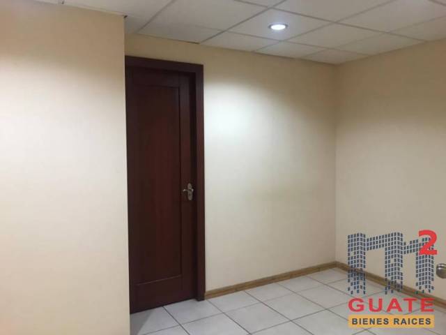 Oficina de 23 m2 de construcción en Renta, Zona 10 - Miniatura 6