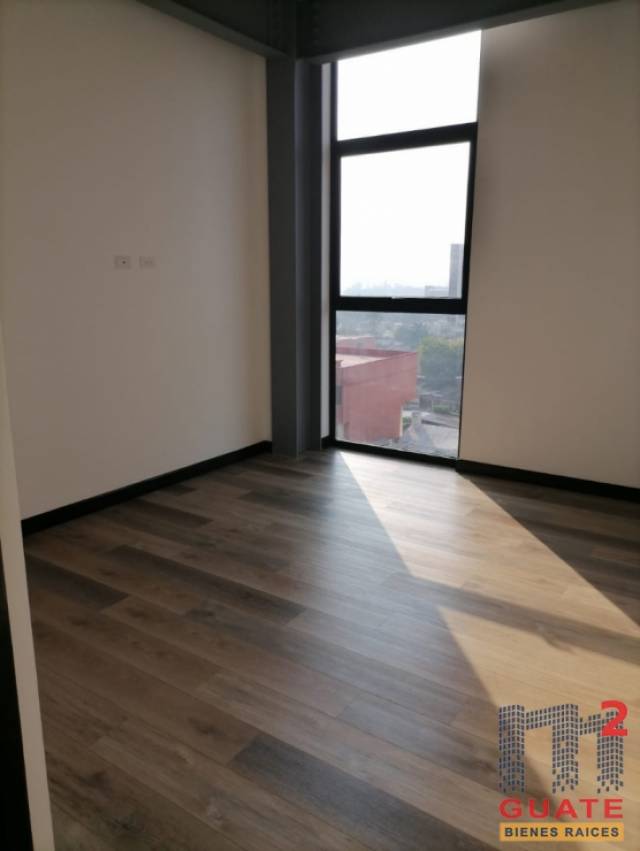 Apartamento de 142 m2 de construcción en Venta, Zona 14 - Miniatura 3