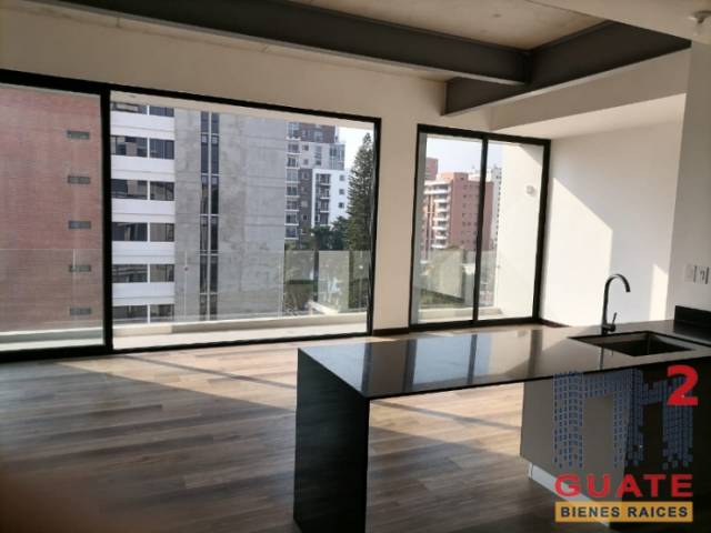 Apartamento de 142 m2 de construcción en Venta, Zona 14 - Miniatura 4