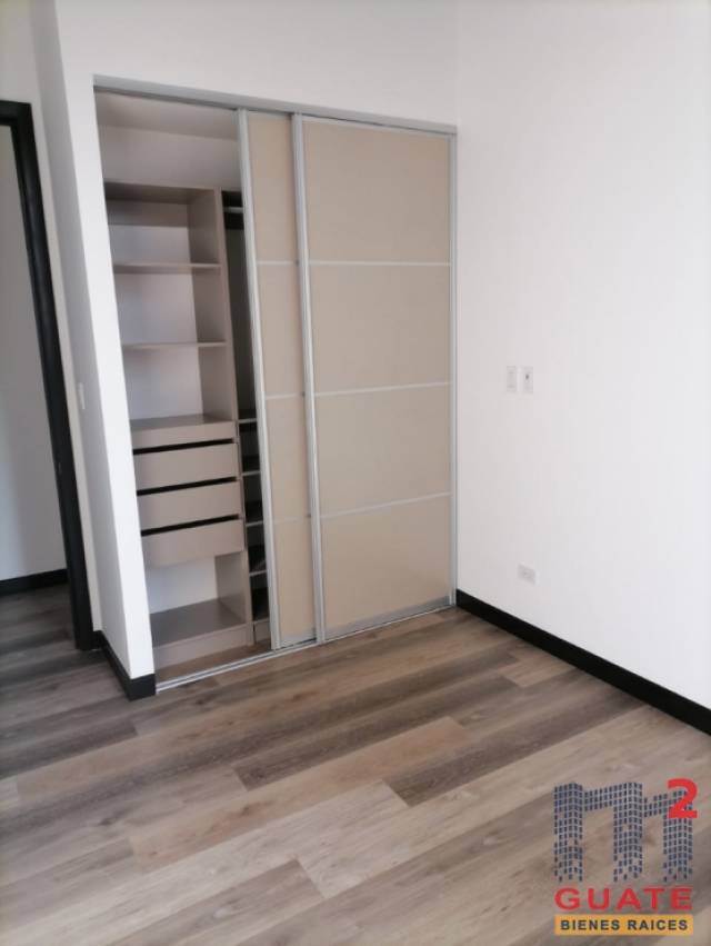 Apartamento de 142 m2 de construcción en Venta, Zona 14 - Miniatura 7