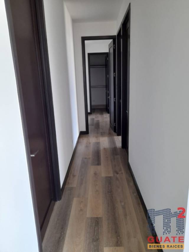 Apartamento de 142 m2 de construcción en Venta, Zona 14 - Miniatura 10