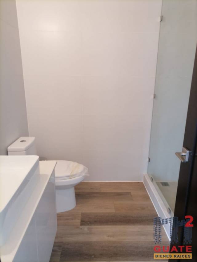 Apartamento de 142 m2 de construcción en Venta, Zona 14 - Miniatura 11