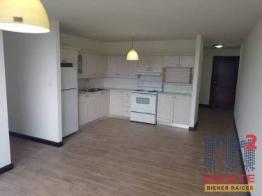 Apartamento de 76 m2 de construcción en Renta, Zona 14 - Image 1
