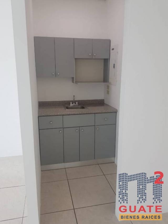 Oficina de 70.37 m2 de construcción en Renta, Zona 10 - Image 4