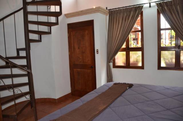 CityMax Antigua renta casa amueblada en Antigua Guatemala - Miniatura 3
