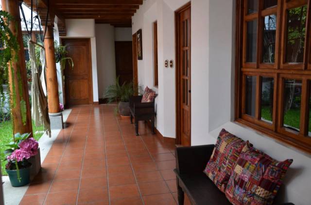 CityMax Antigua renta casa amueblada en Antigua Guatemala - Miniatura 10