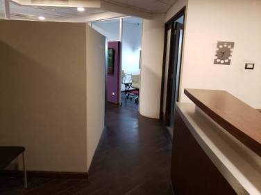 Alquiler oficina amueblada en zona 15