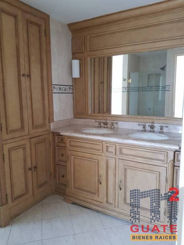 Apartamento de 269 m2 de construcción en Renta, Zona 14 - Miniatura 8