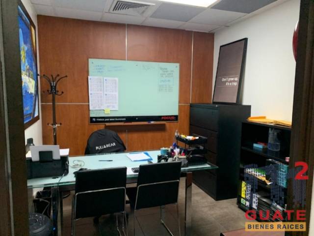 Oficina de 346 m2 de construcción en Venta, Zona 11 - Miniatura 2