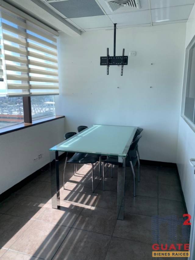 Oficina de 346 m2 de construcción en Venta, Zona 11 - Miniatura 7