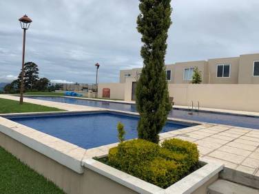 Venta de casa en condominio en Fraijanes - Image 1