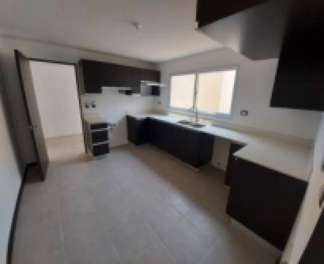 Venta de casa en condominio en Fraijanes - Image 4