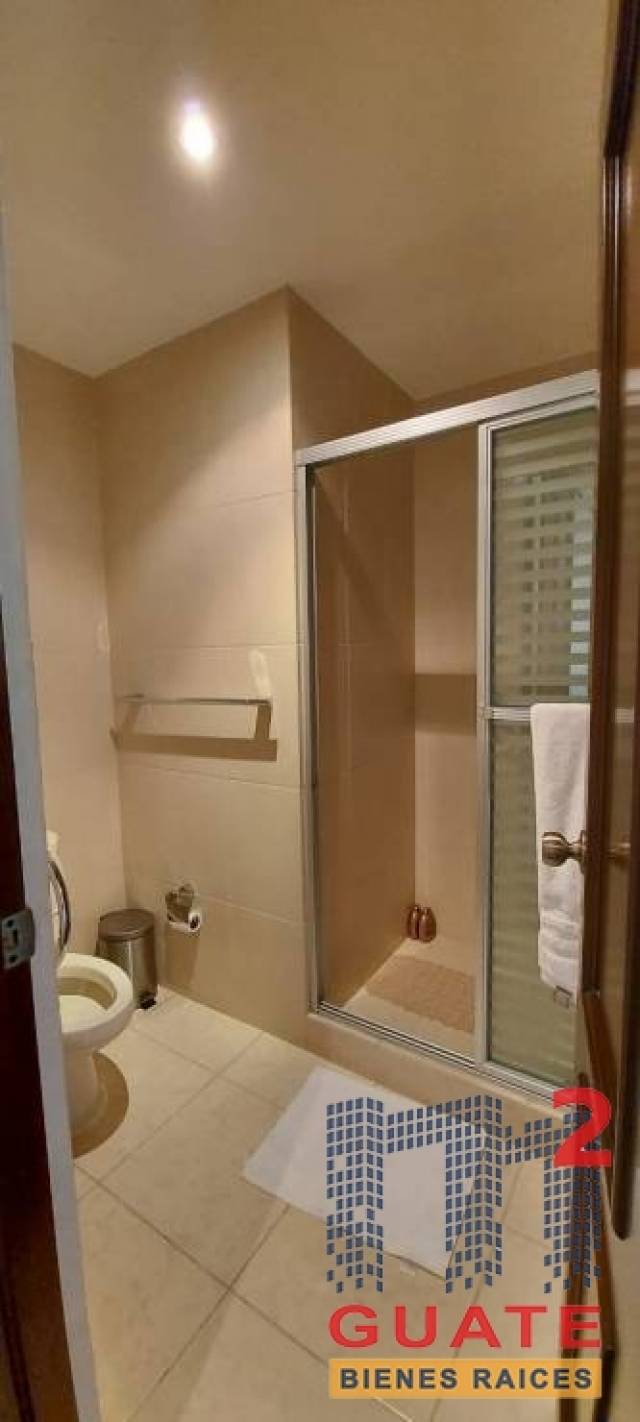 Apartamento de 150 m2 de construcción en Renta, Zona 10 - Miniatura 9