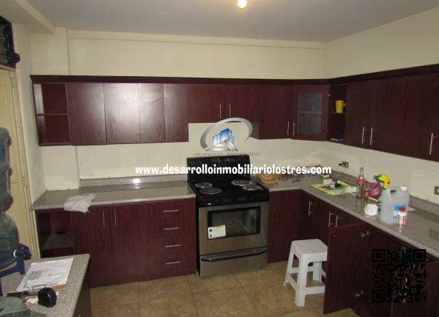 APARTAMENTO EN RENTA ZONA 10 SECTOR CENTRO MEDICO - Miniatura 2