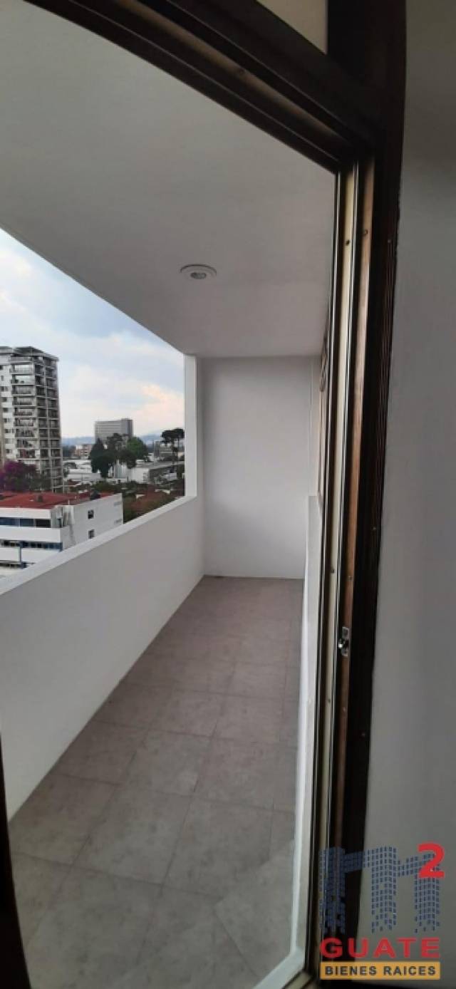 Apartamento de 138 m2 de construcción en Renta, Zona 10 - Miniatura 7