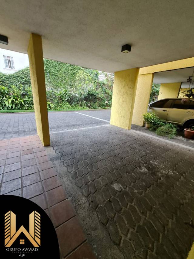 Casa AMUEBLADA EN RESIDENCIALES LOS CIPRESES ZONA 10 - Miniatura 6