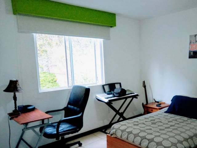 Alquiler casa en zona 16 - Image 2