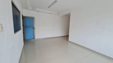 ALQUILO OFICINA DE 96 M2 EN ZONA 10 CERCA DE DIAGONAL 6
