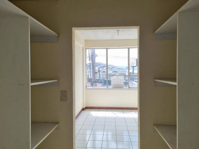 AMPLIO APARTAMENTO, 3 DORMITORIOS EN CIUDAD SAN CRISTOBAL - Miniatura 5